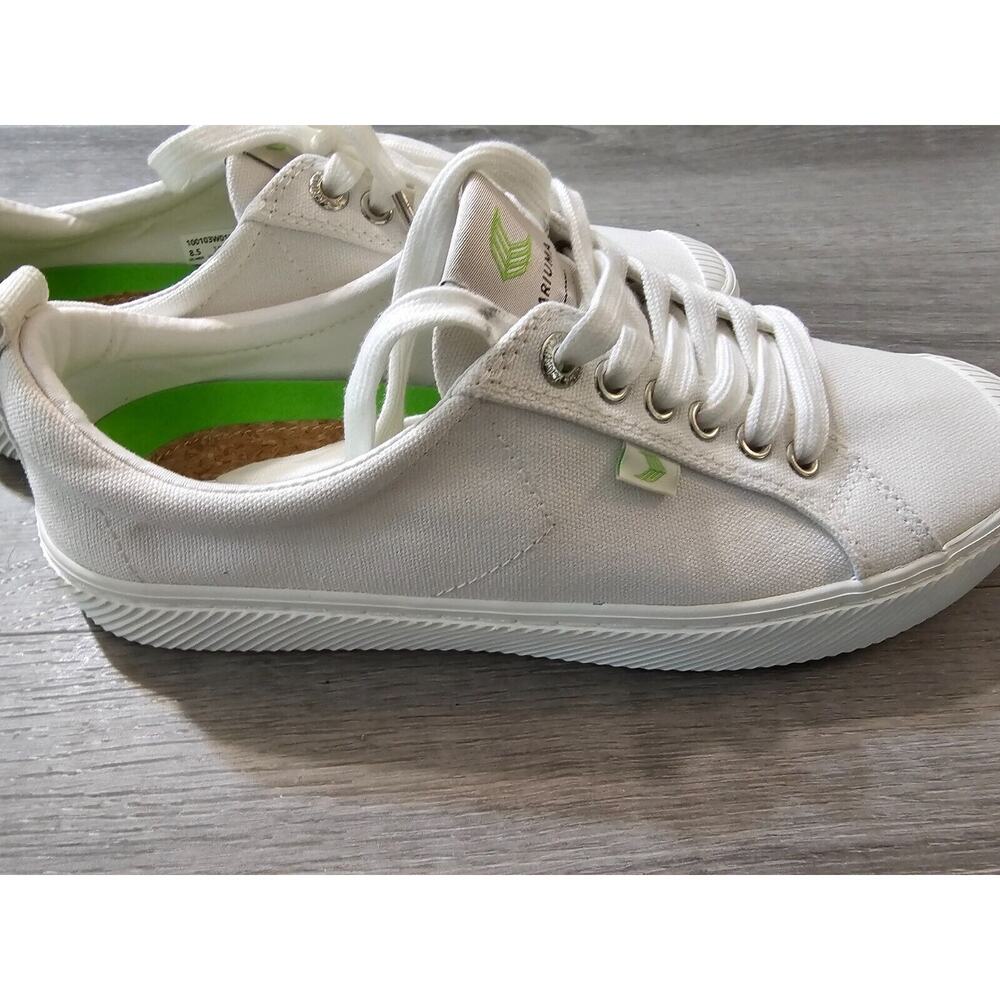 Cariuma OCA Low Off-White Canvas Sneaker Size W 8  Womens Shoes - Picture 2 of 6